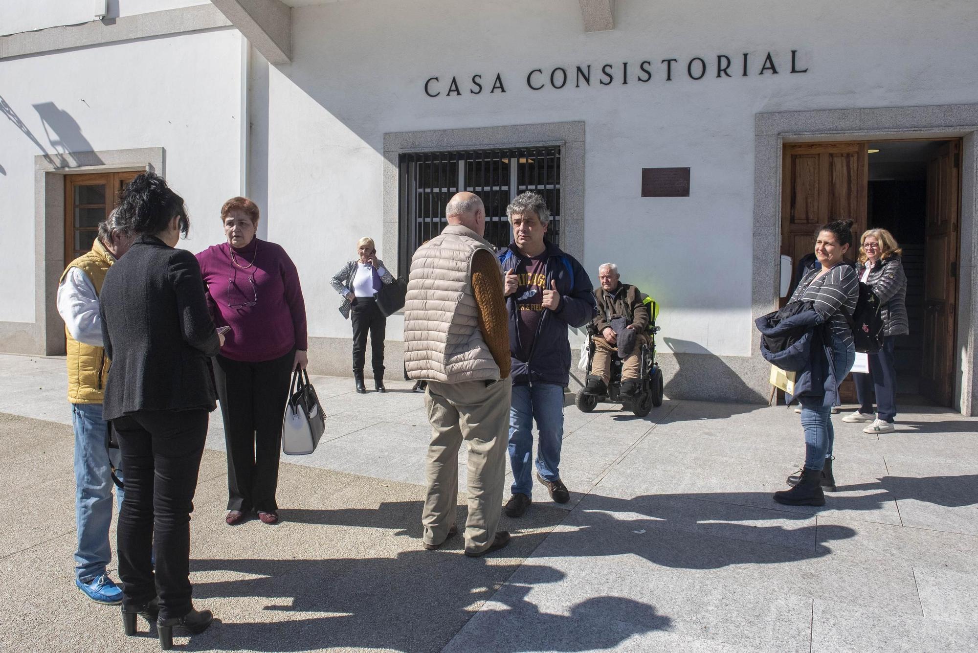 Quejas de usuarios de la ayuda a domicilio en el Concello de Cambre