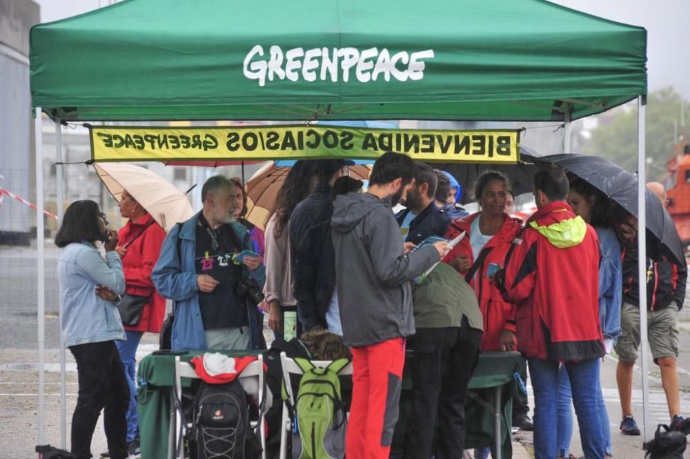 Así es el Rainbow Warrior de Greenpeace