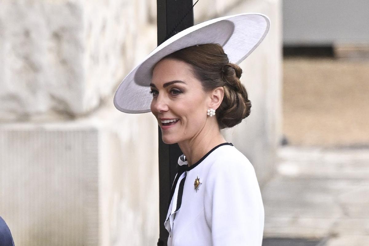 Visiblemente cansada Kate Middleton reaparece en público