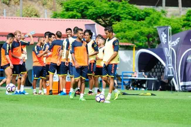 Entrenamienro de la UD Las Palmas previo a la ...