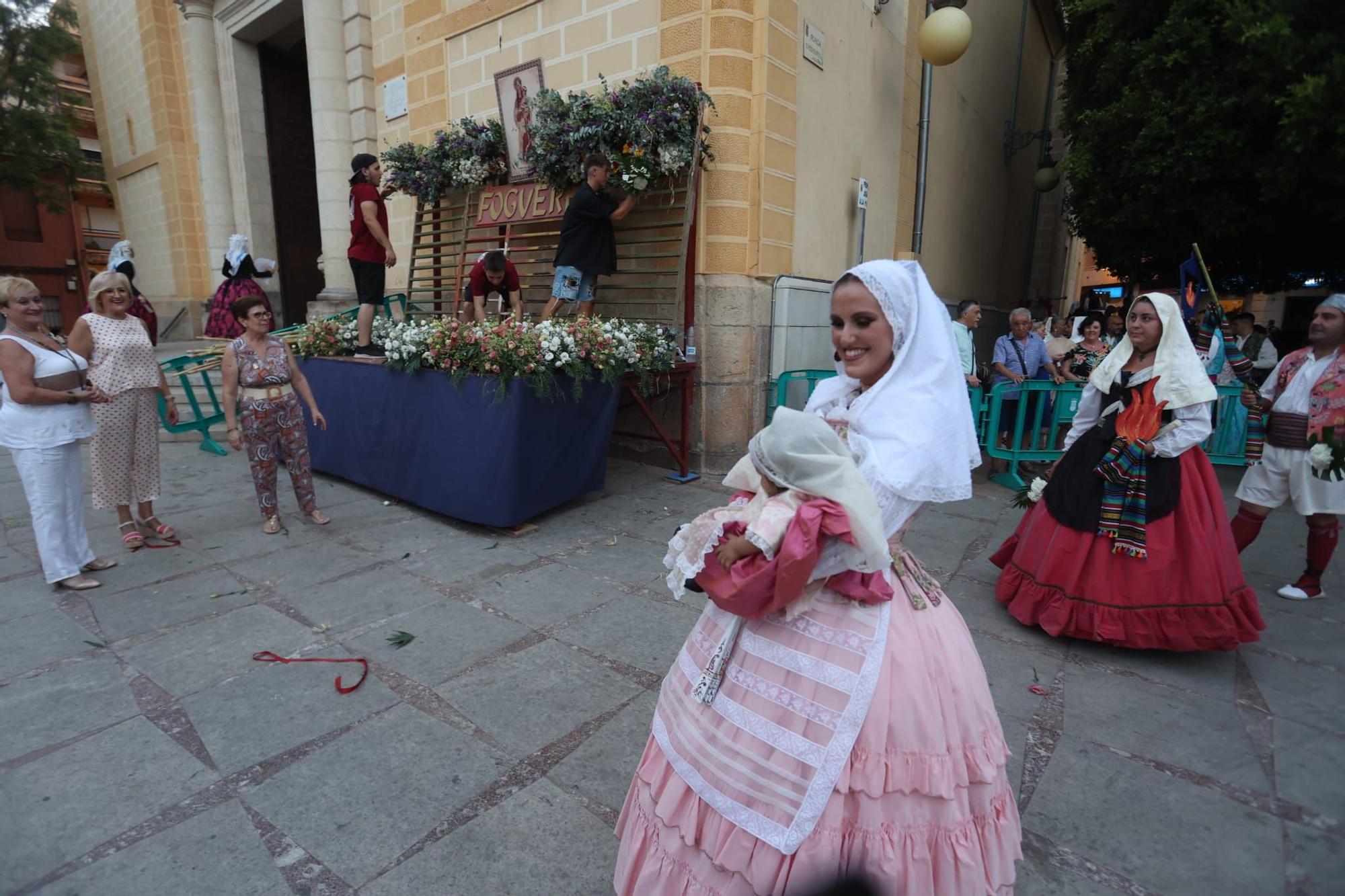 Ofrenda de flores en San Vicente