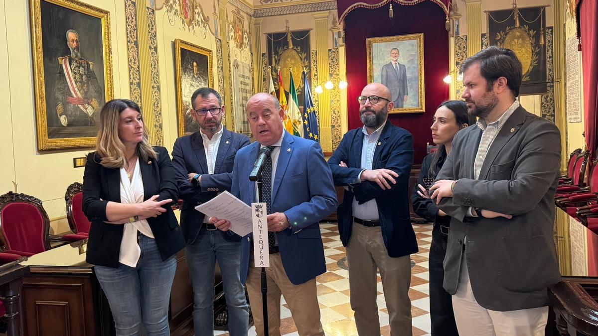 El alcalde de Antquera, Manolo Barón, en rueda de prensa.