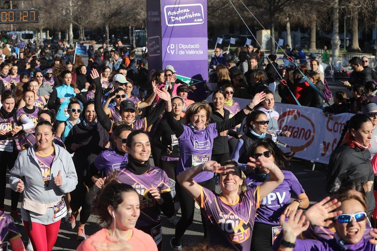 Búscate en la Carrera 10K Femenina del Día de la Mujer Deportista en València