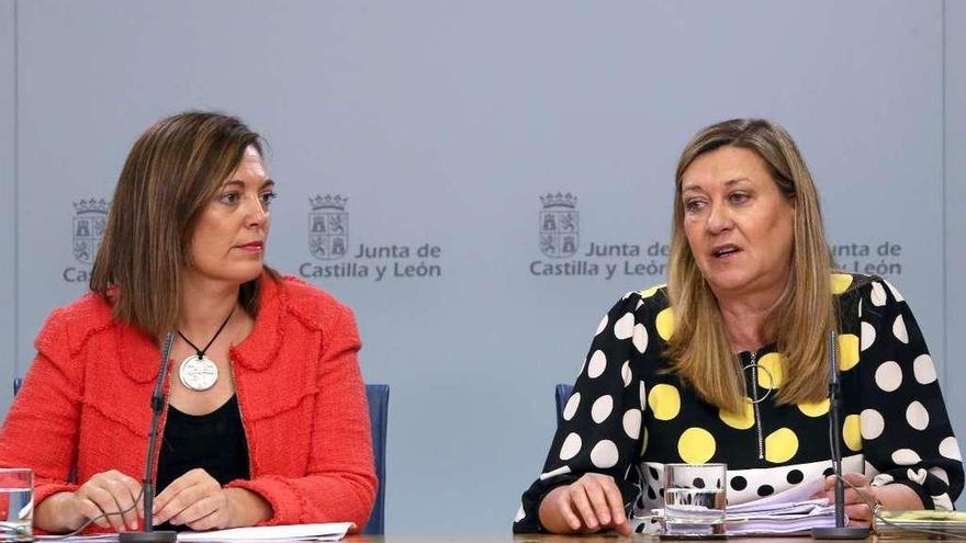 Las consejeras Milagros Marcos y Pilar del Olmo, respectivamente, en rueda de prensa tras el consejo.