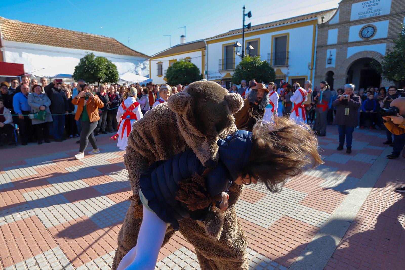 Vuelven la Danza de los Locos y el Baile del Oso