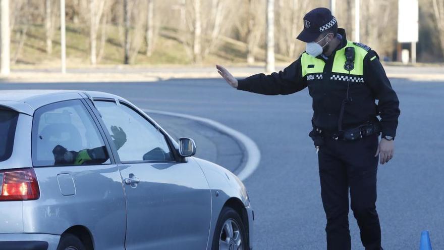 Un control policial, en una imatge d&#039;arxiu