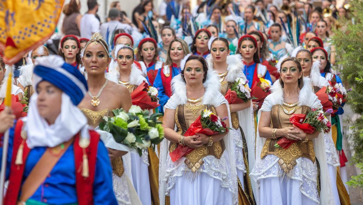 Los Moros y Cristianos honran a la Patrona de Elche Los Moros y Cristianos honran a la Patrona de Elche