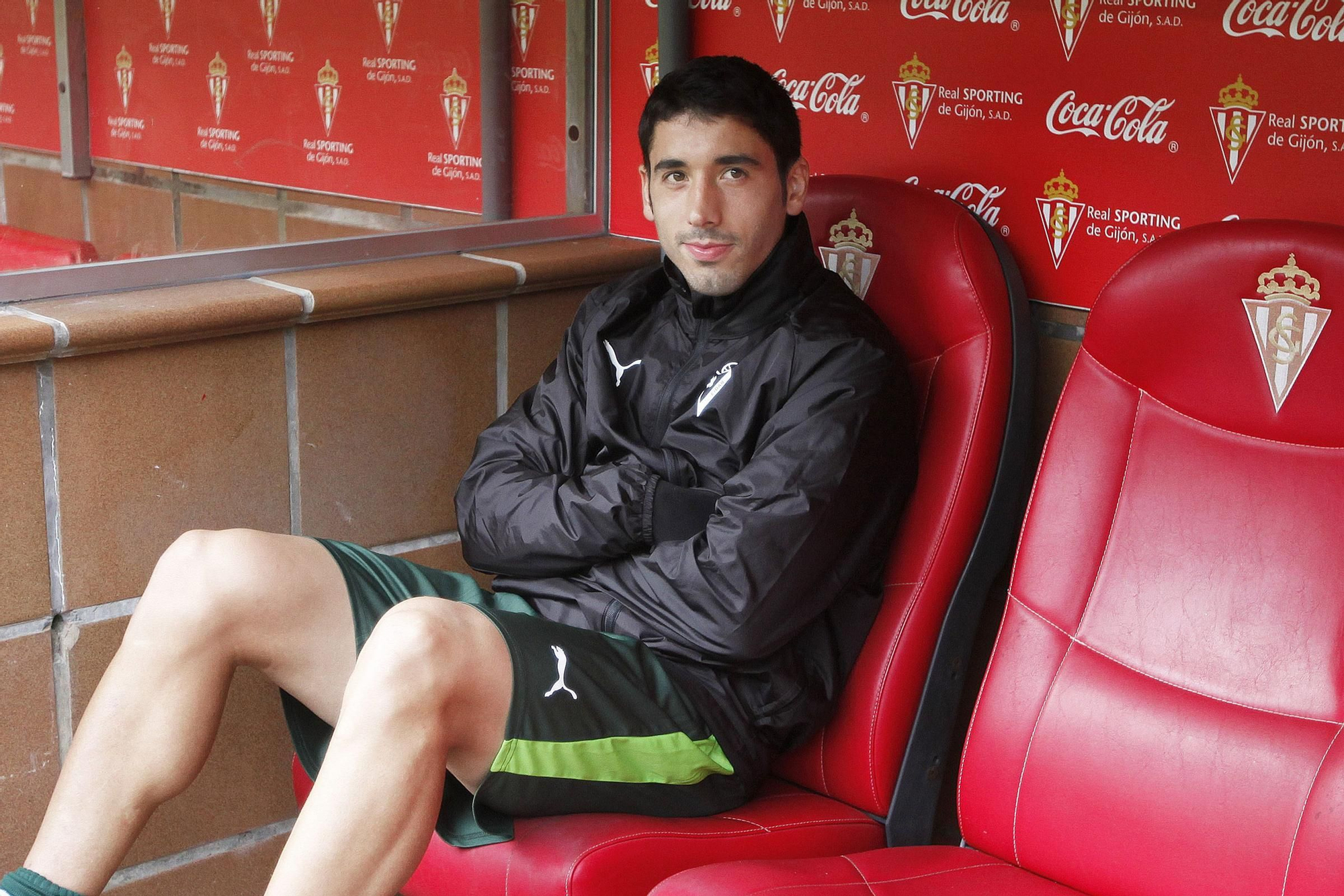 En imágenes: un repaso visual a la trayectoria de José Ángel "Cote" en el Sporting