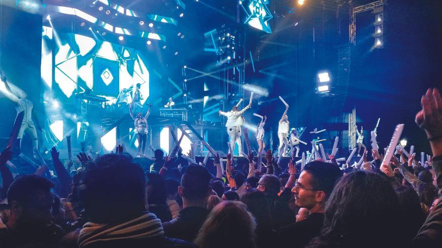 FIESTAS DOLORES DORES 2019 VERBENA CON LA ORQUESTA PANORAMA EN EL CAMPO DA FEIRA VELLO DE LALÍN