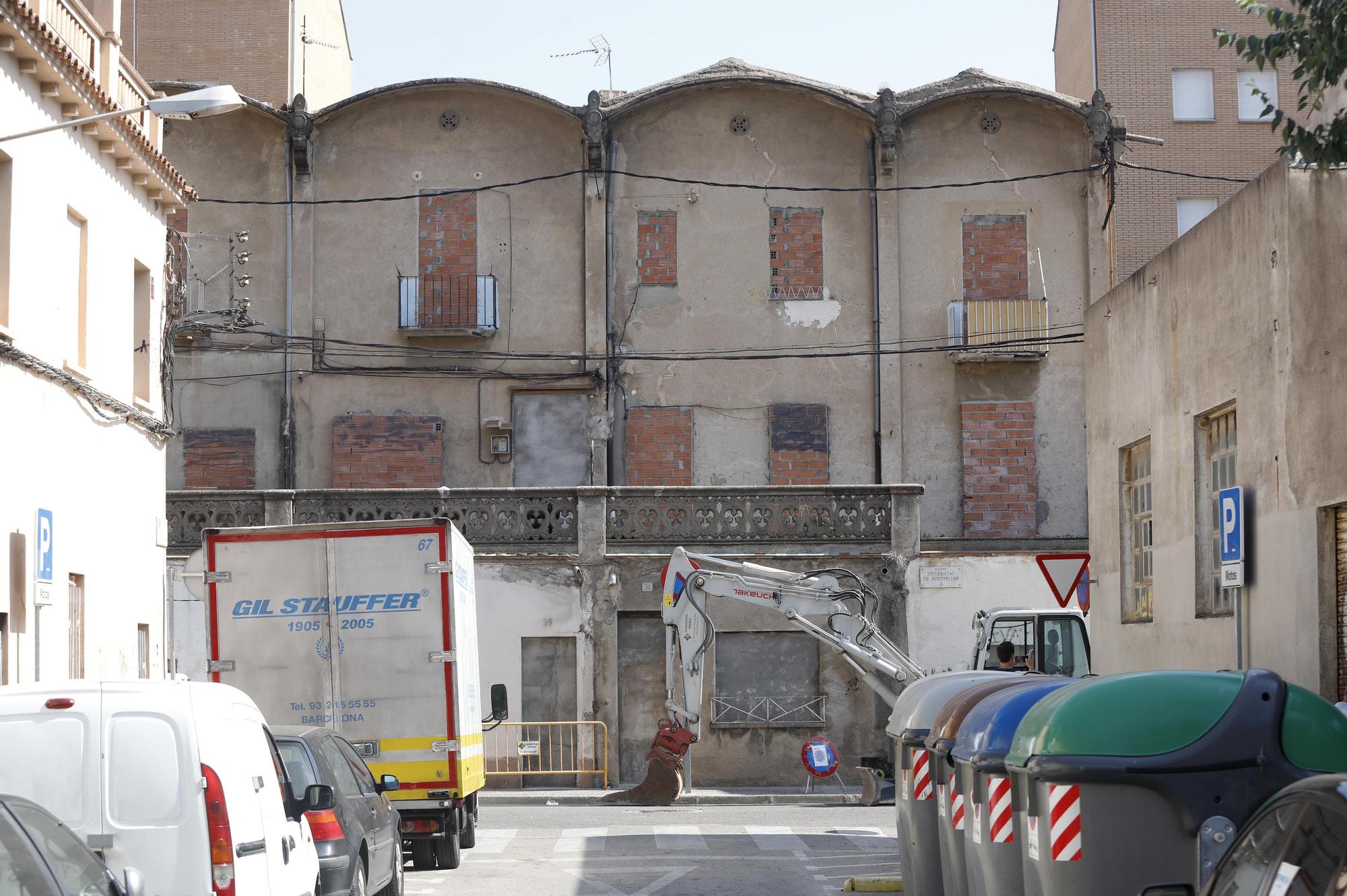 Comença l'enderroc dels edificis del carrer Universitat de Montpeller de Girona