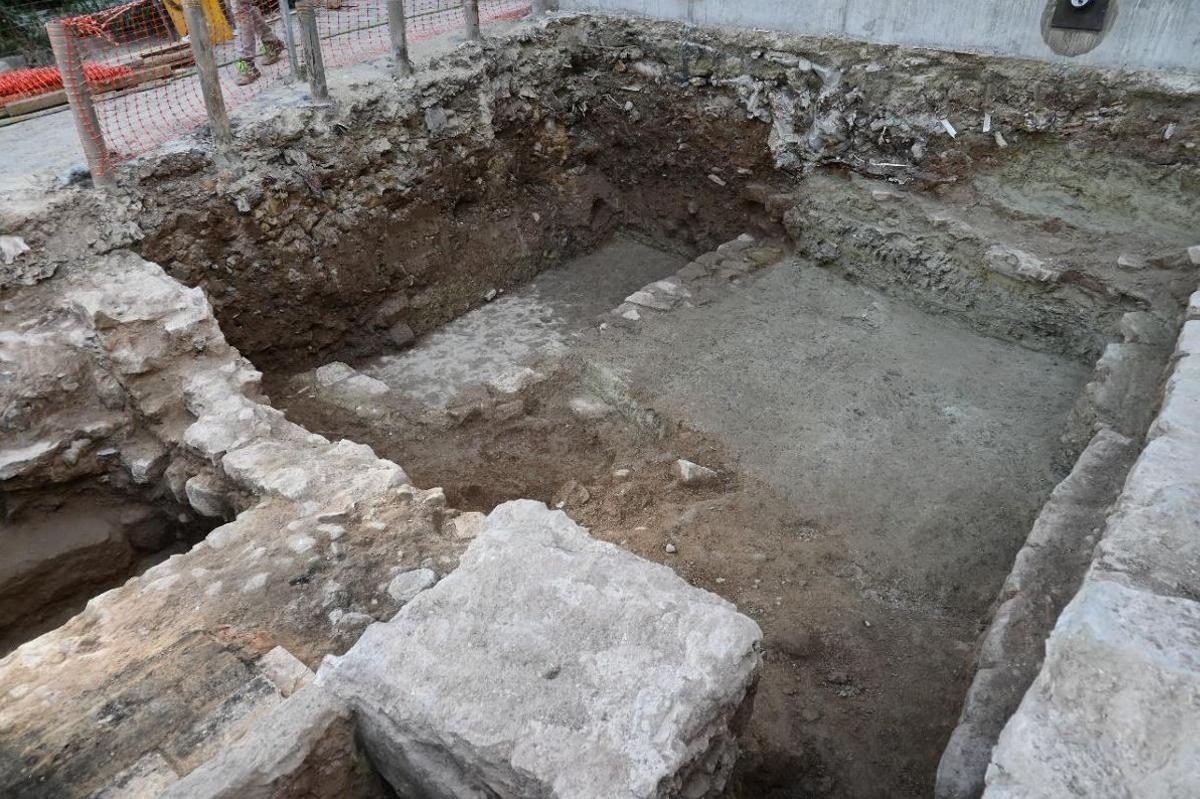 Les restes excavades arran del carrer de la Codinella