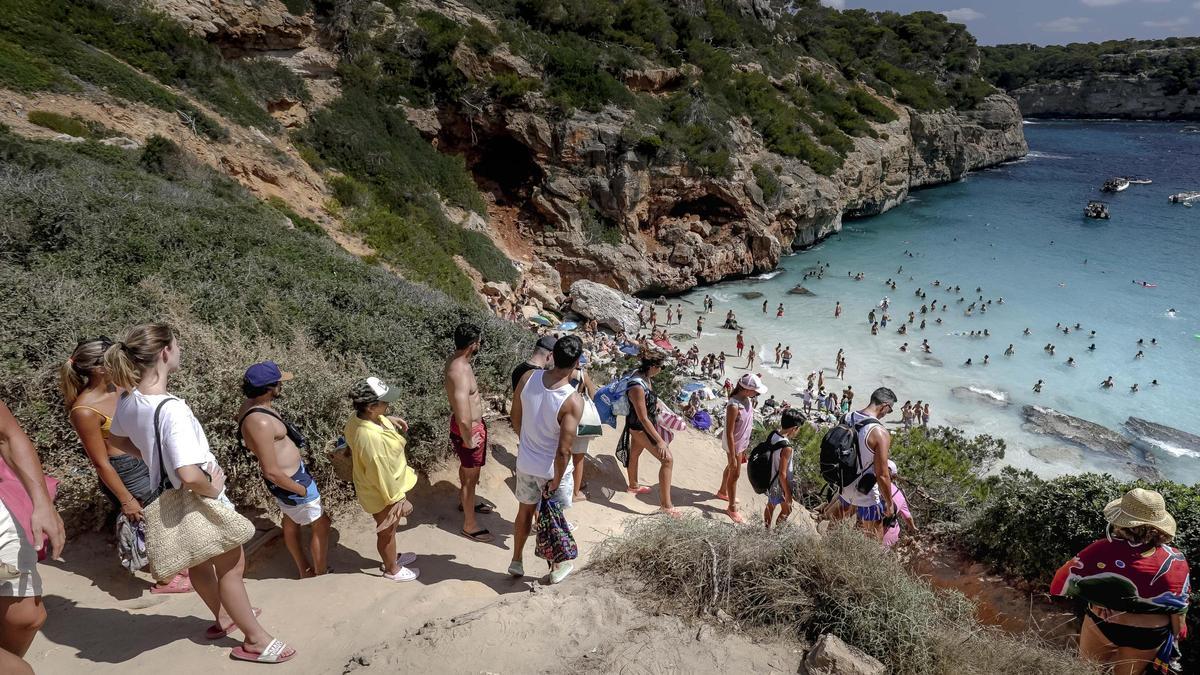 ES CALO DES MORO EN SANTANYÍ.