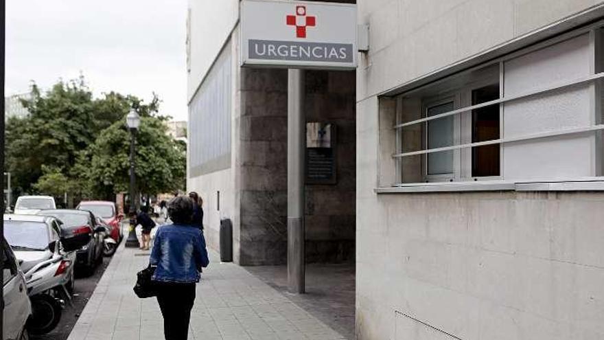 Entrada a Urgencias en el ambulatorio Puerta de la Villa.