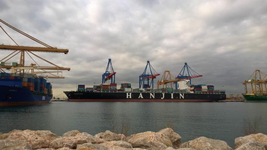 El «Hanjin Bosal», en el puerto  de Valencia