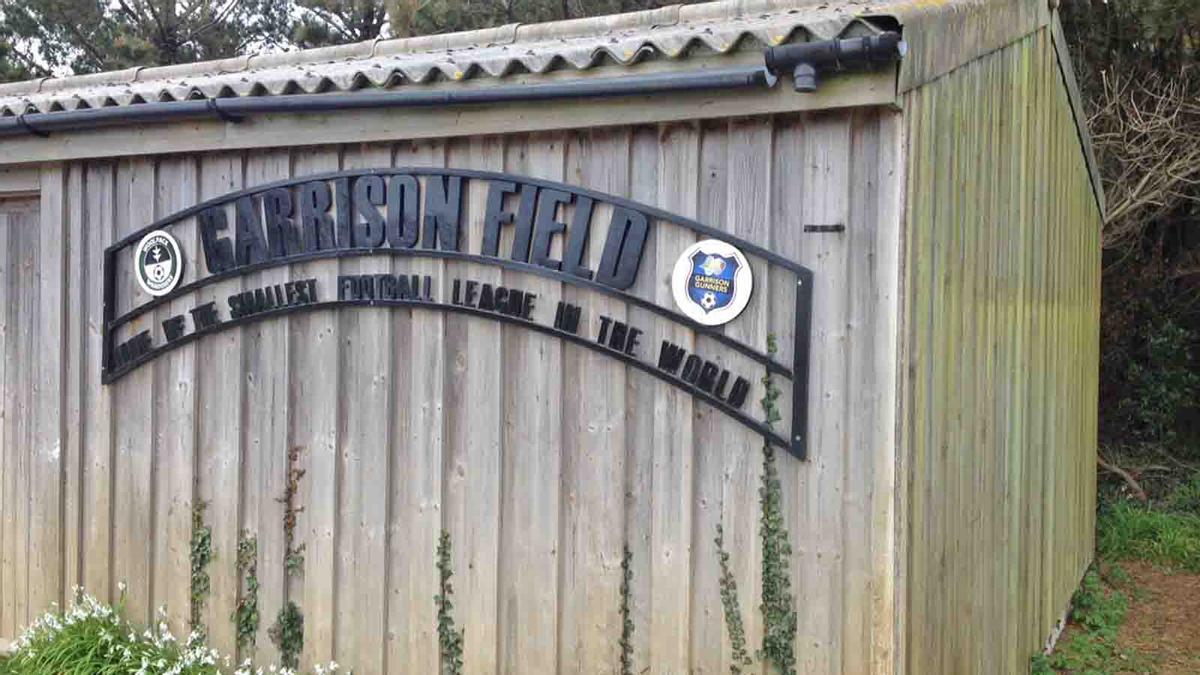 La entrada al Garrison Field, donde se juegan los partidos de la Scilly Islands League.