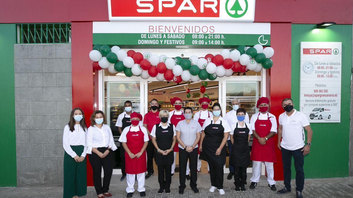 Personal de la tienda de Spar Gran Canaria inaugurado en octubre de 2020 en Tenoya, en Las Palmas de Gran Canaria.