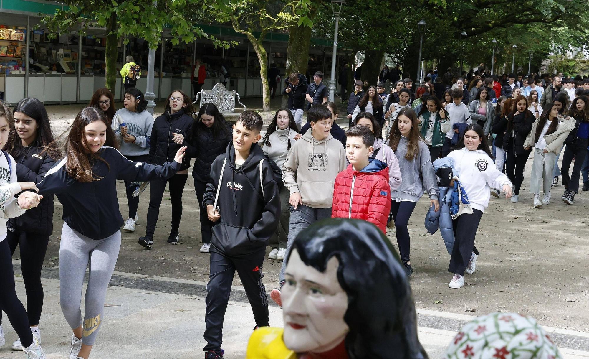 Marcha de reivindicación do uso do galego na XXIV edición de Correlingua dende a Alameda