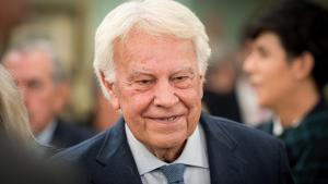 Felipe González amenaça de deixar de votar el PSOE si el Constitucional avala la llei d’amnistia