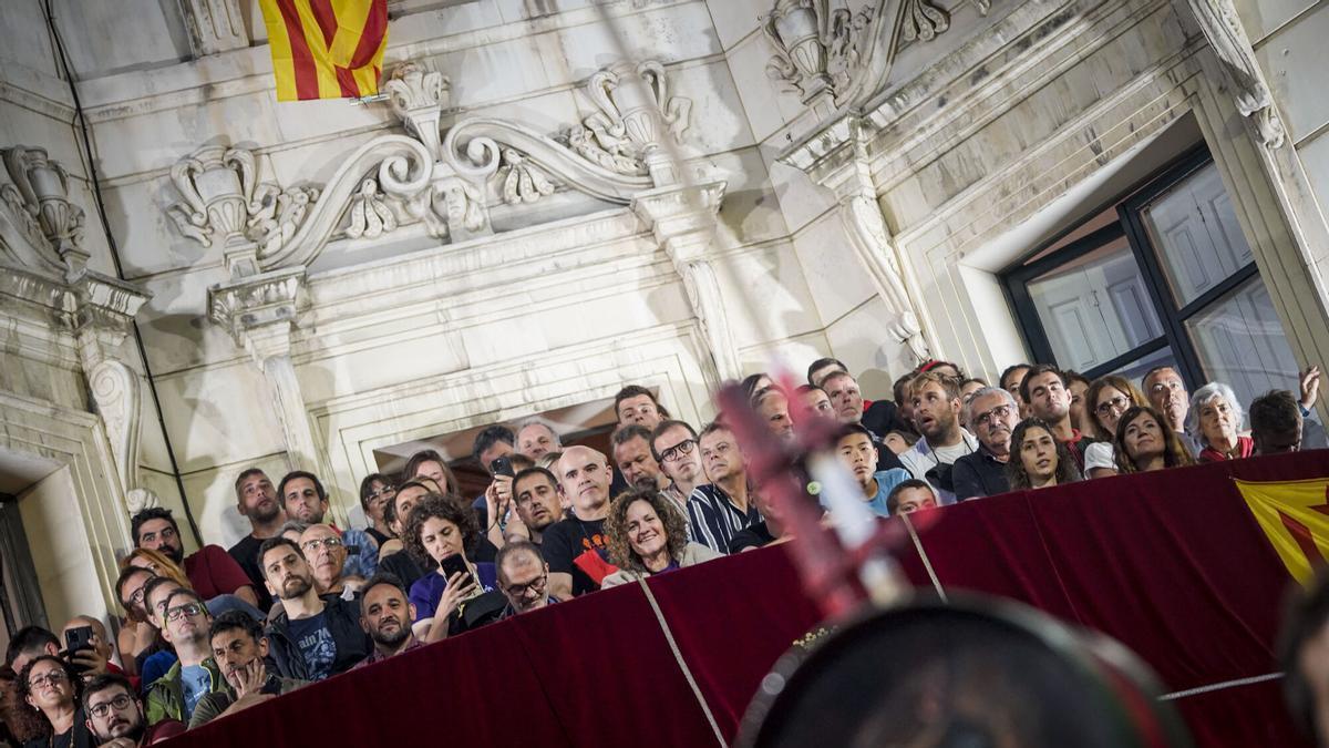 El balcó de l'Ajuntament de Berga, en un dels actes de la Patum del 2025