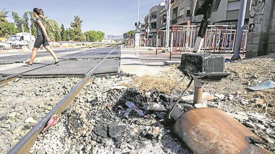 Continúa cortado el tráfico ferroviario en murcia