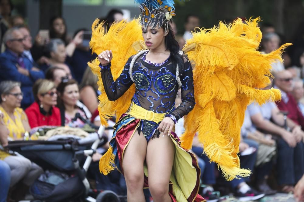 Desfile del Día de América en Asturias dentro de las fiestas de San Mateo de Oviedo