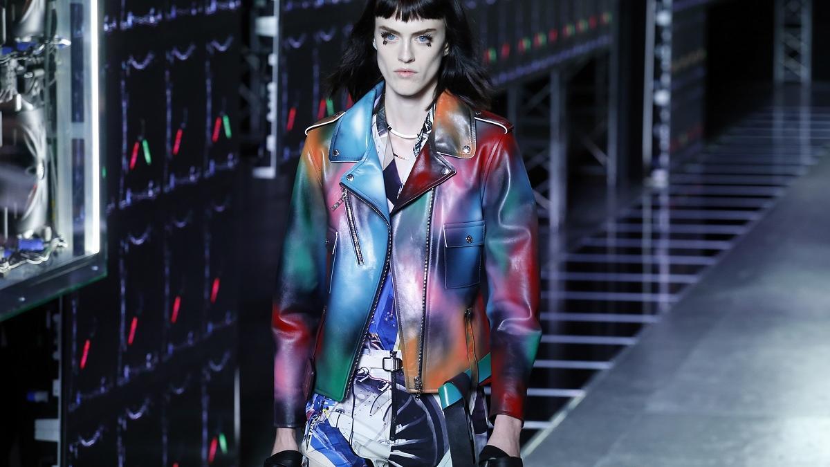 PFW: Louis Vuitton Primavera/Verano 2016, cazadora de colores