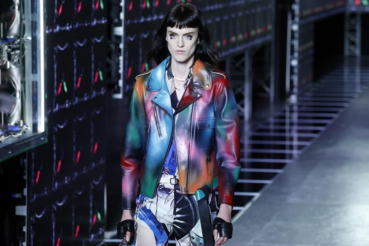 PFW: Louis Vuitton Primavera/Verano 2016, cazadora de colores