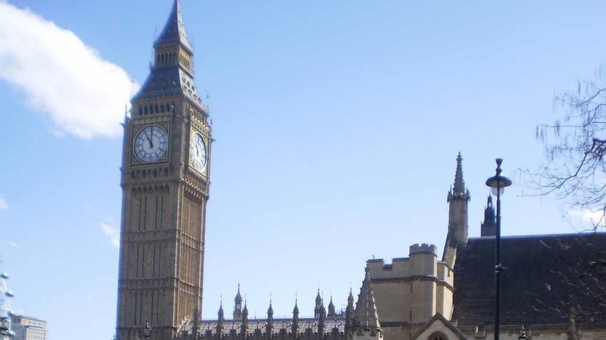 Inés Teresa Palacio, en Londres, ante el Big Ben.