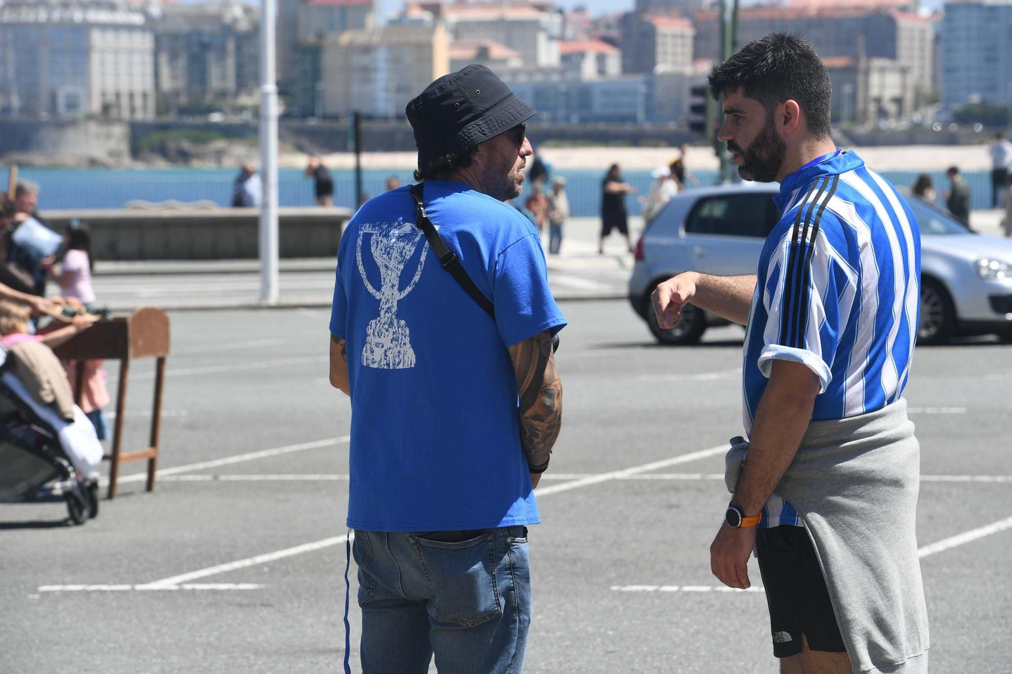 Fiesta blanquiazul en Riazor por el 25ª aniversario de la Liga del Dépor
