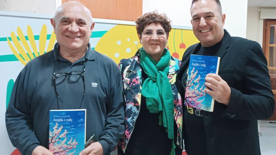 L&#039;escriptora de Pego Elvira Cambrils presenta a Ondara la seua última i guardonada  novel·la