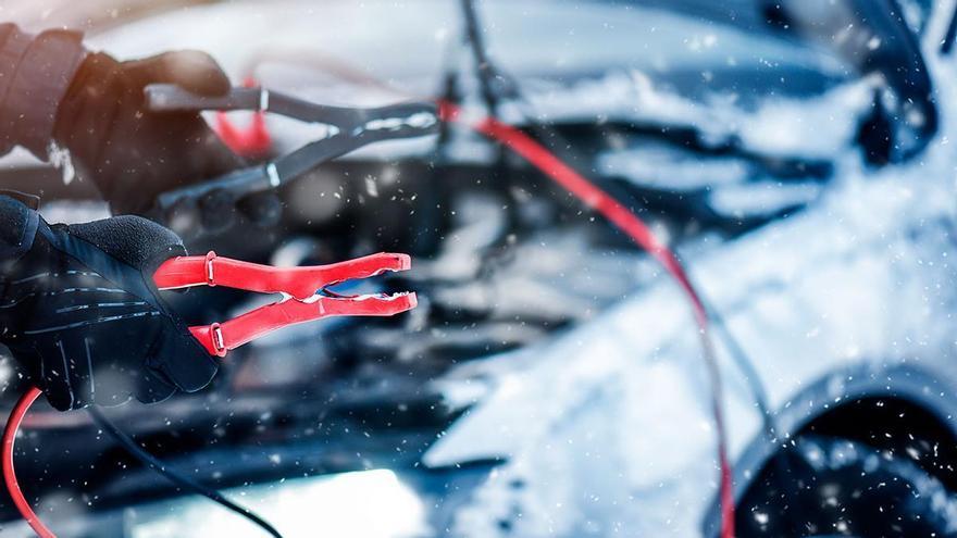 El líquido que debes vigilar este crudo invierno en tu coche: la avería te puede romper el motor