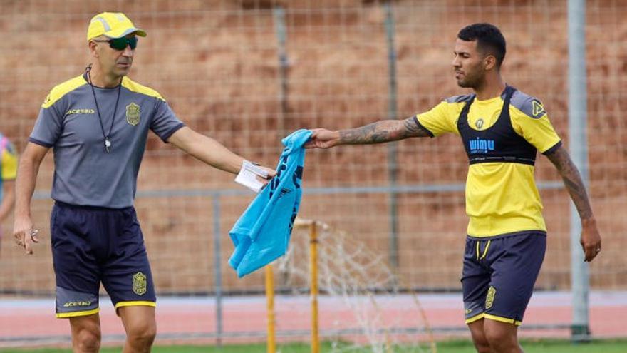 Jonathan Viera, junto a Pako, esta mañana.