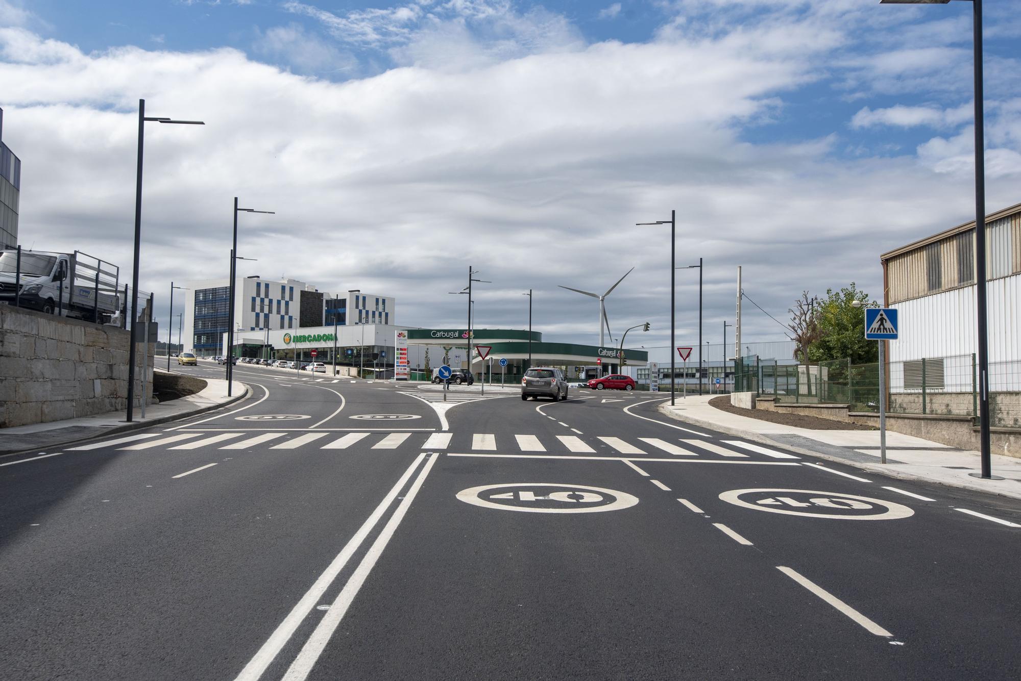 Así quedan en Sabón las dos turborrotondas en la nueva avenida de la Diputación