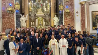 Pablo Sánchez en la tradicional ofrenda: "Hace falta alguien en portería"