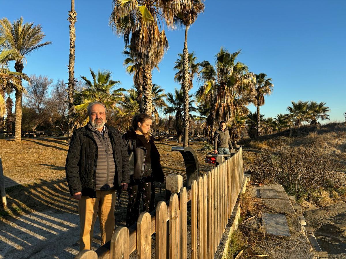 Visita de inspección a la zona del parque litoral por parte del concejal de Salud Pública de Castelló, Luciano Ferrer.
