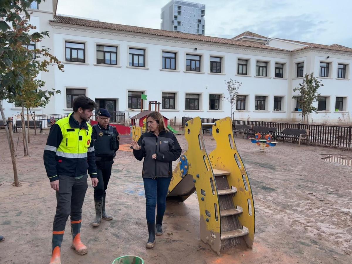 María José Catalá y Juan Carlos Caballero, con el comisario Lasheras tras la dana de Valencia.