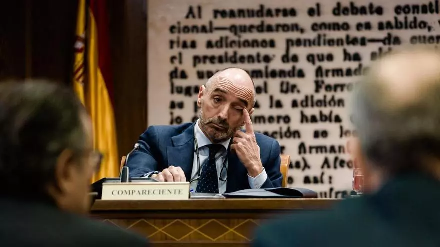 Julio Martínez denuncia en la comisión del Caso Koldo un trato de favor a la exnovia de Ábalos por obligarle a comparecer enfermo