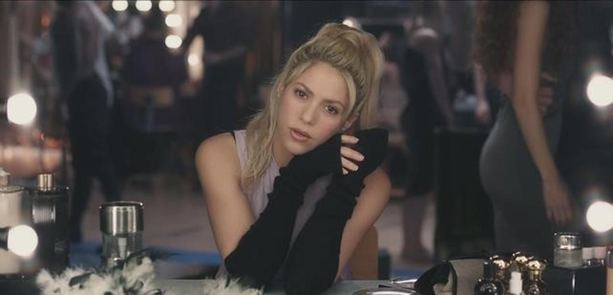 zentauroepp37839640 lainz shakira nuevo video  deja vu170901152505