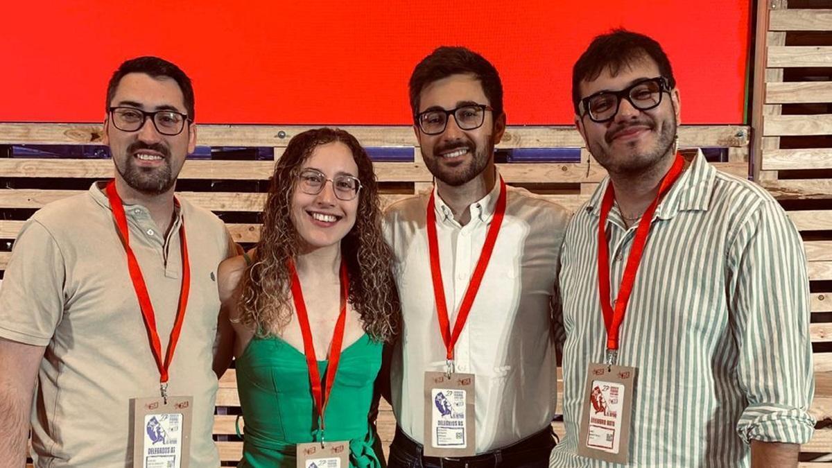 Sergio Ortiz, Rocío Vila y Abel Martí junto al secretario general de JSPV Benja Mompó