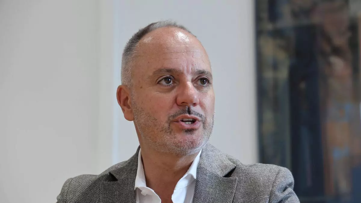 David Regades, secretario provincial del PSOE: «La Diputación, a día de hoy, me tiene muy tranquilo. La recuperaríamos con mucha holgura»