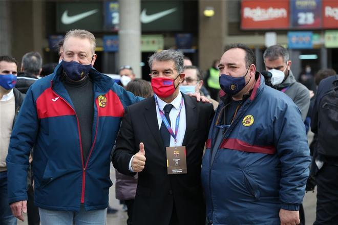 Laporta, justo después de votar