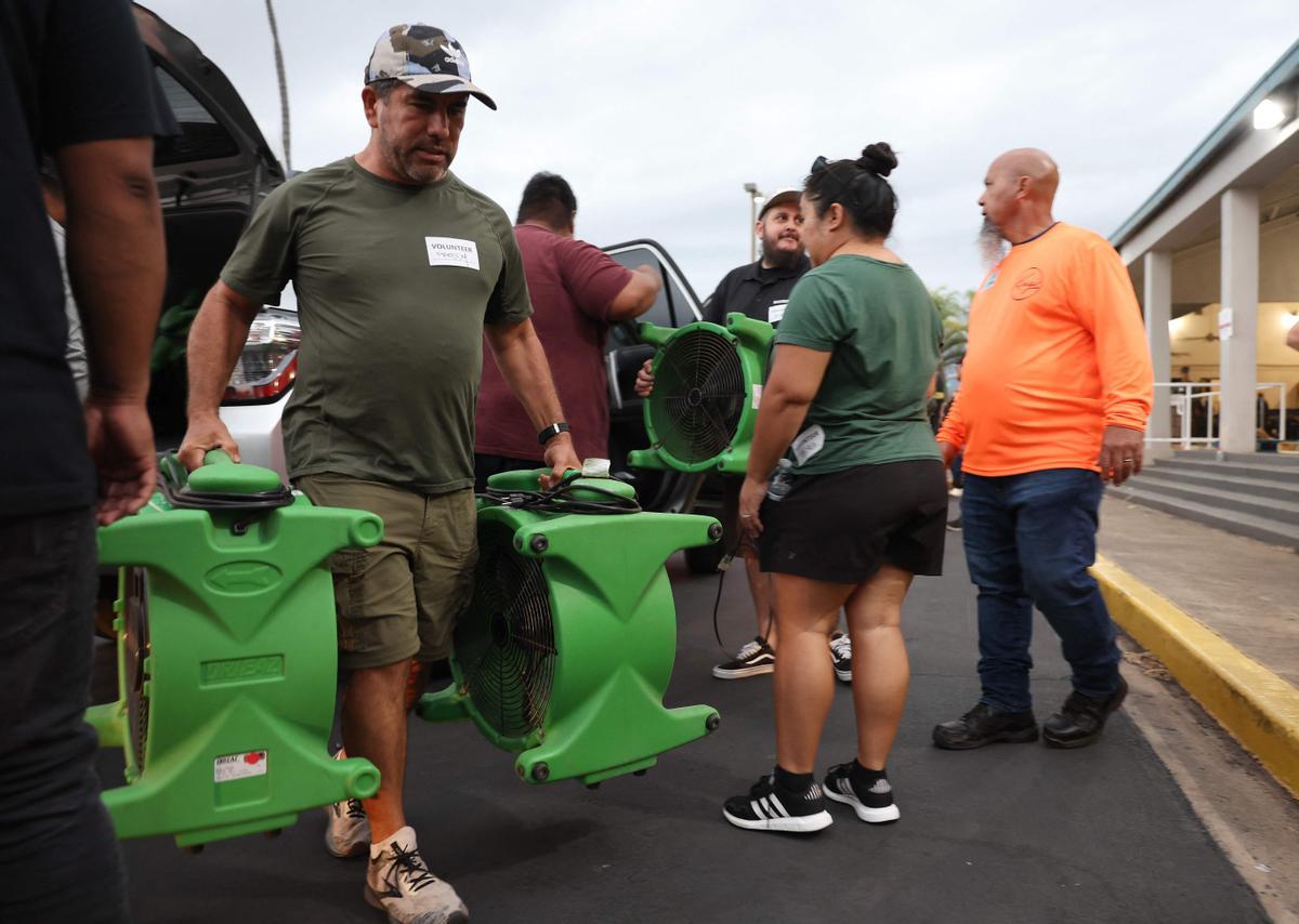 El fuego destruye la localidad de Lahaina, en Hawái