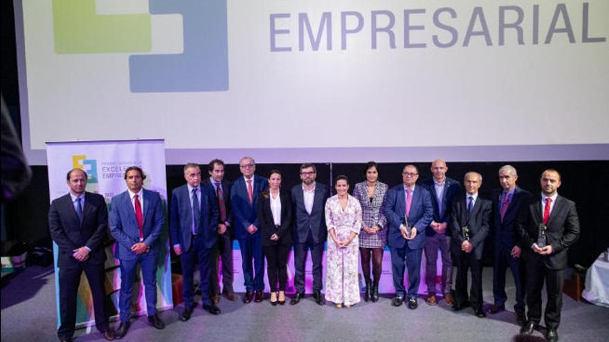 Foto de grupo de los premiados