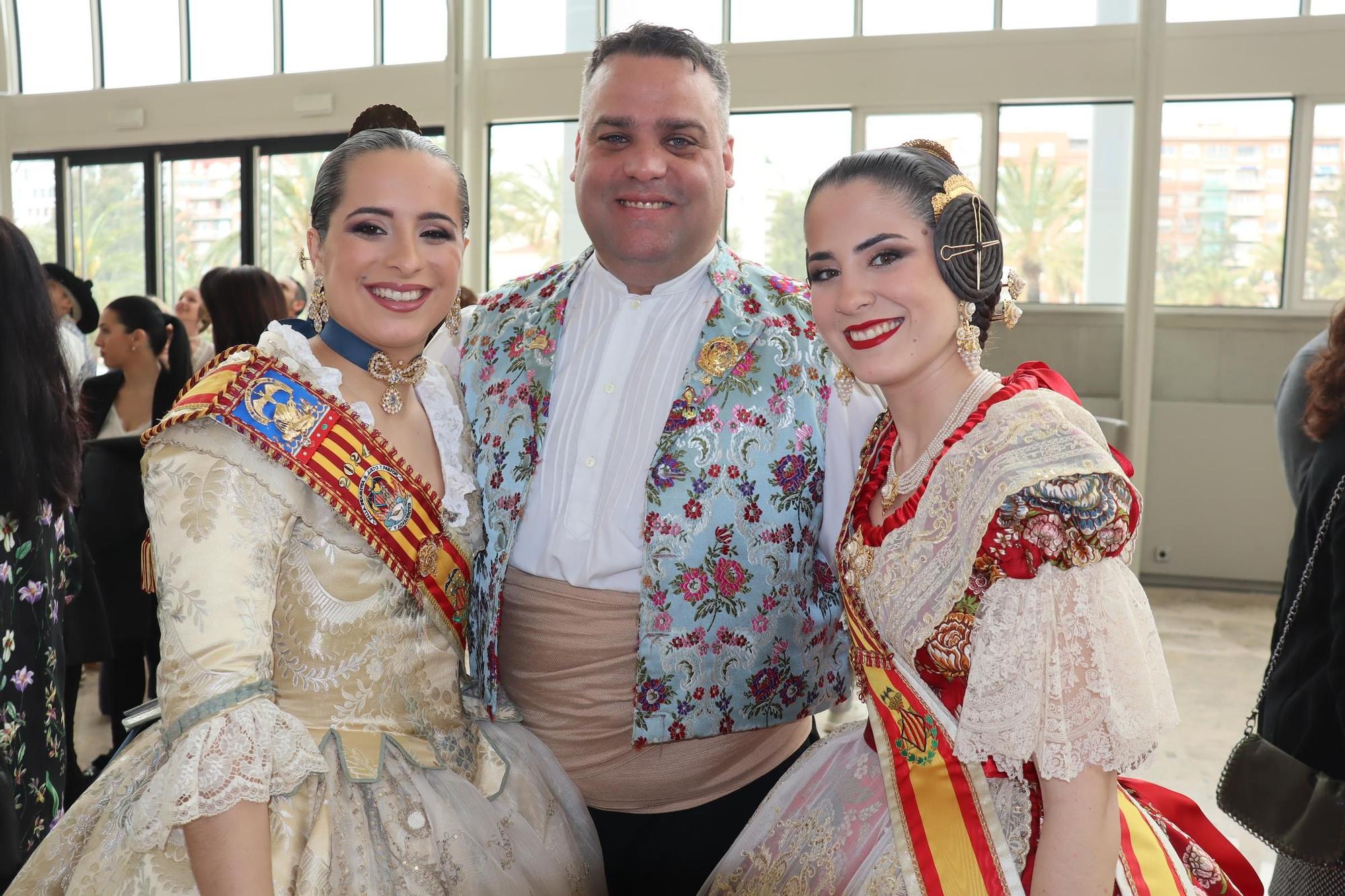 La alfombra roja en el 50 aniversario de la Agrupación de Fallas del Marítim