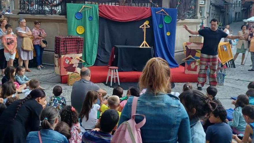 Marín traslada a la Escuela Naval la tirada de fuegos artificiales del colofón de las Fiestas del Carmen