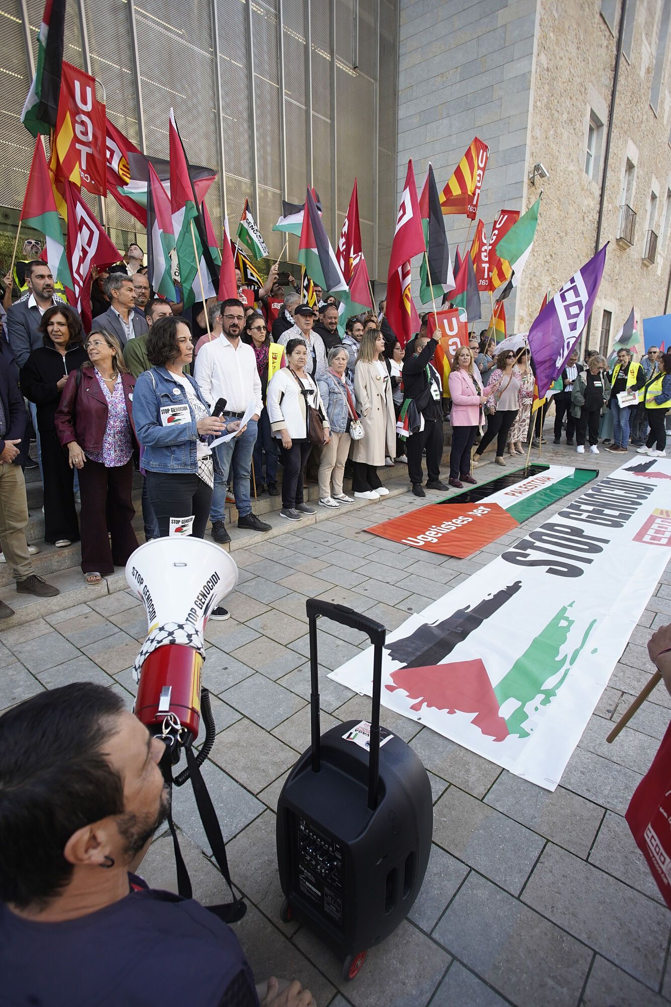 Girona concentració davant de la seu de la Generalitat de Girona vaga general en suport a Palestina