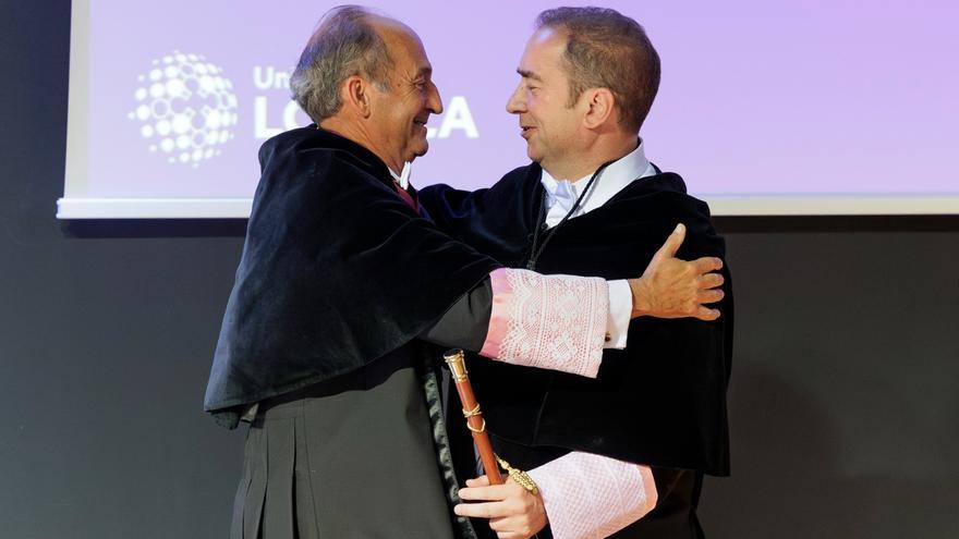 Fabio Gómez-Estern toma posesión como nuevo rector de Loyola