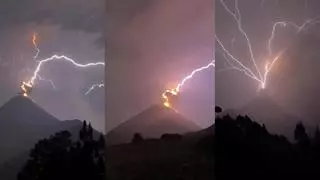 Imágenes de impacto: un rayo cae sobre un volcán en erupción