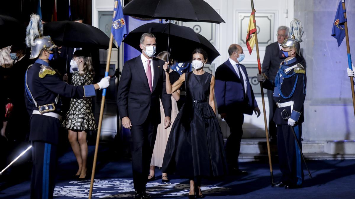 La salida del Camporamor tras la ceremonia de los Premios Princesa de Asturias