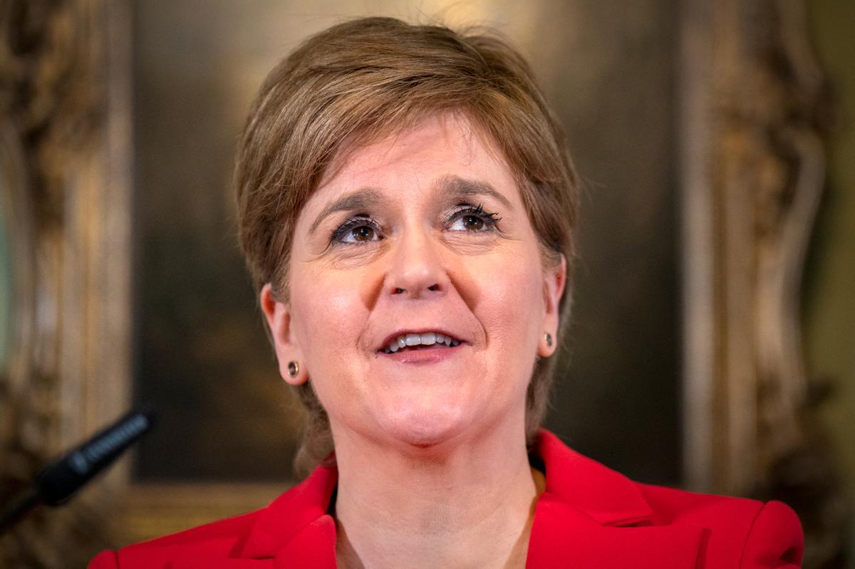 Nicola Sturgeon, ministra principal de Escocia, anuncia por sorpresa su dimisión